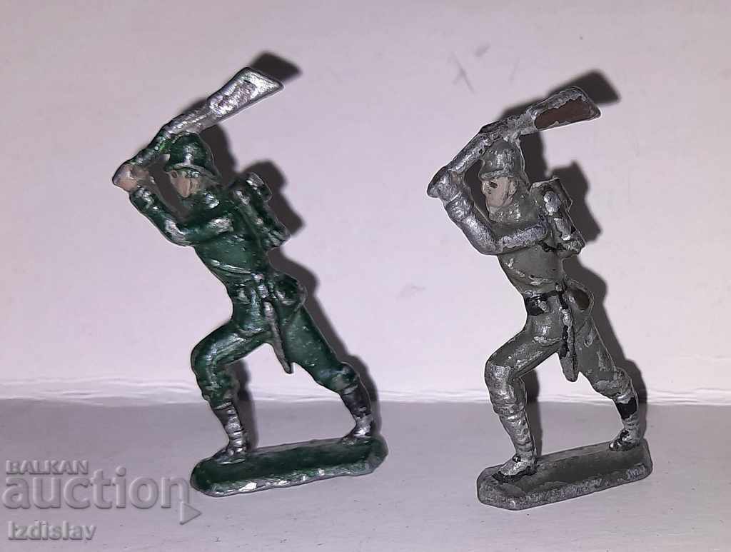 Auction Old original lead figurines of German soldiers Auction Old original lead figurines of German soldiers