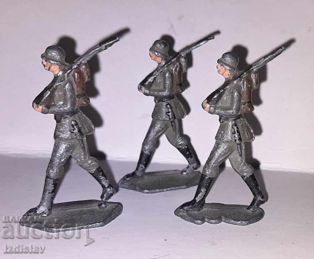 Old original lead figurines of German soldiers Old original lead figurines of German soldiers