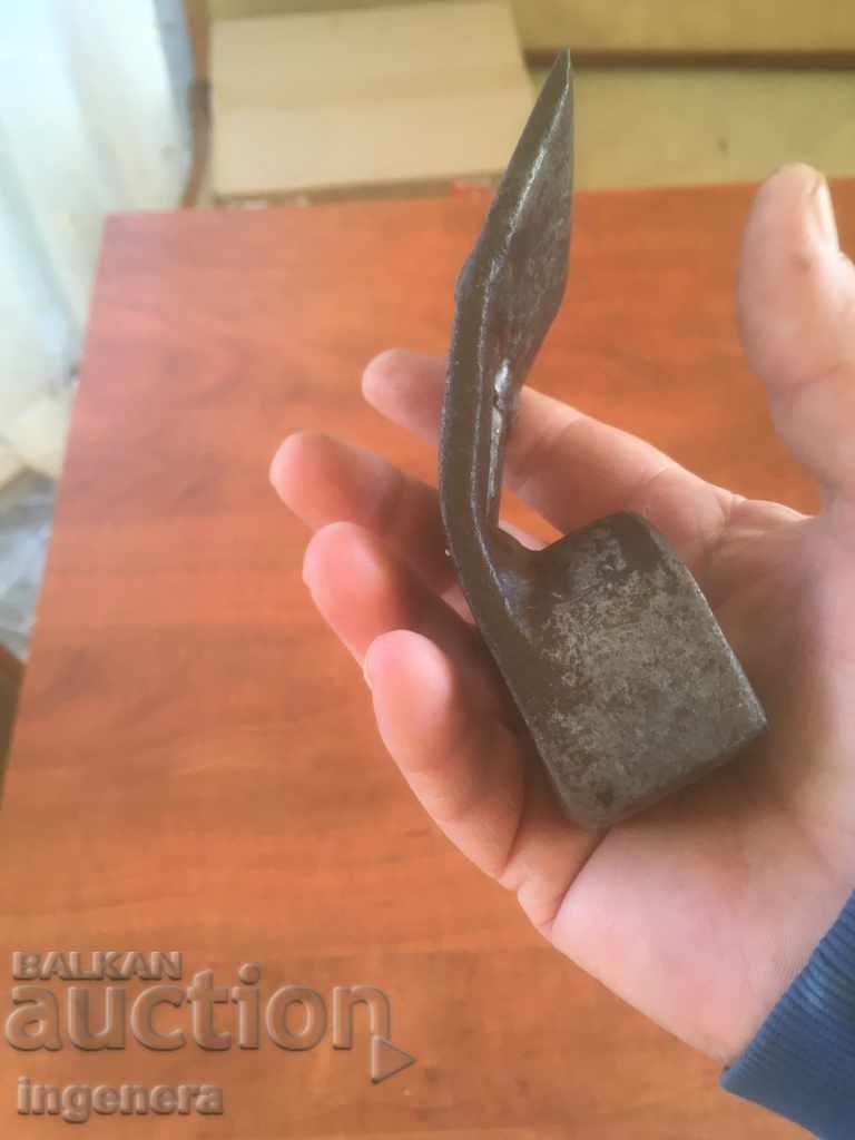 Livrarea TESLA OLD MARK INSTRUMENT