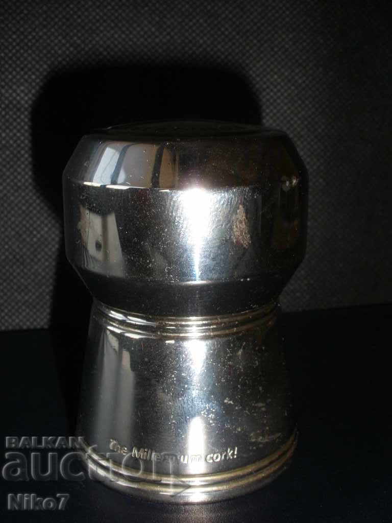 Metal cartridge for champagne cork "MOET & CHANDON".