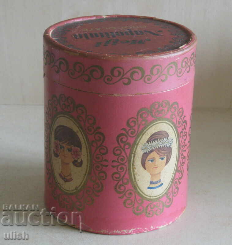 Auction  Old Japan Meiji Japanese box of chocolates