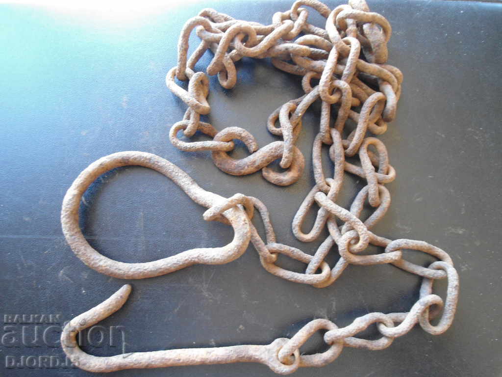 Old chain, chain, 1.90 m with price 6.00 BGN | € 3.07 Old chain, chain, 1.90 m with price 6.00 BGN | € 3.07