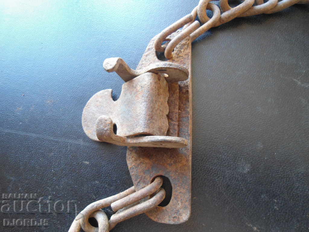 Auction Old chain, chain Auction Old chain, chain