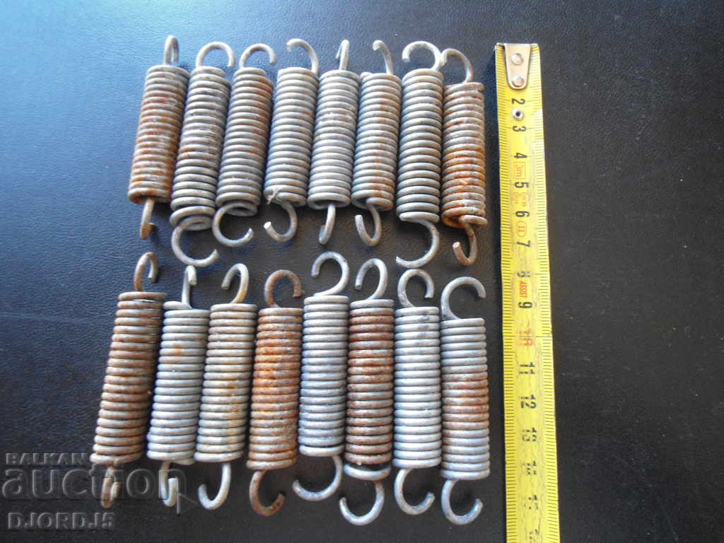 Auction  Old springs 16 pieces