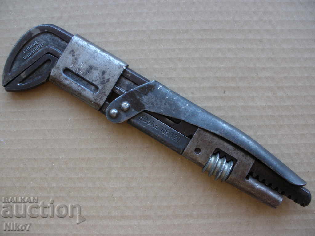 Cheie veche mobilă / clește / „Aako-320”. Cheie veche mobilă / clește / „Aako-320”.