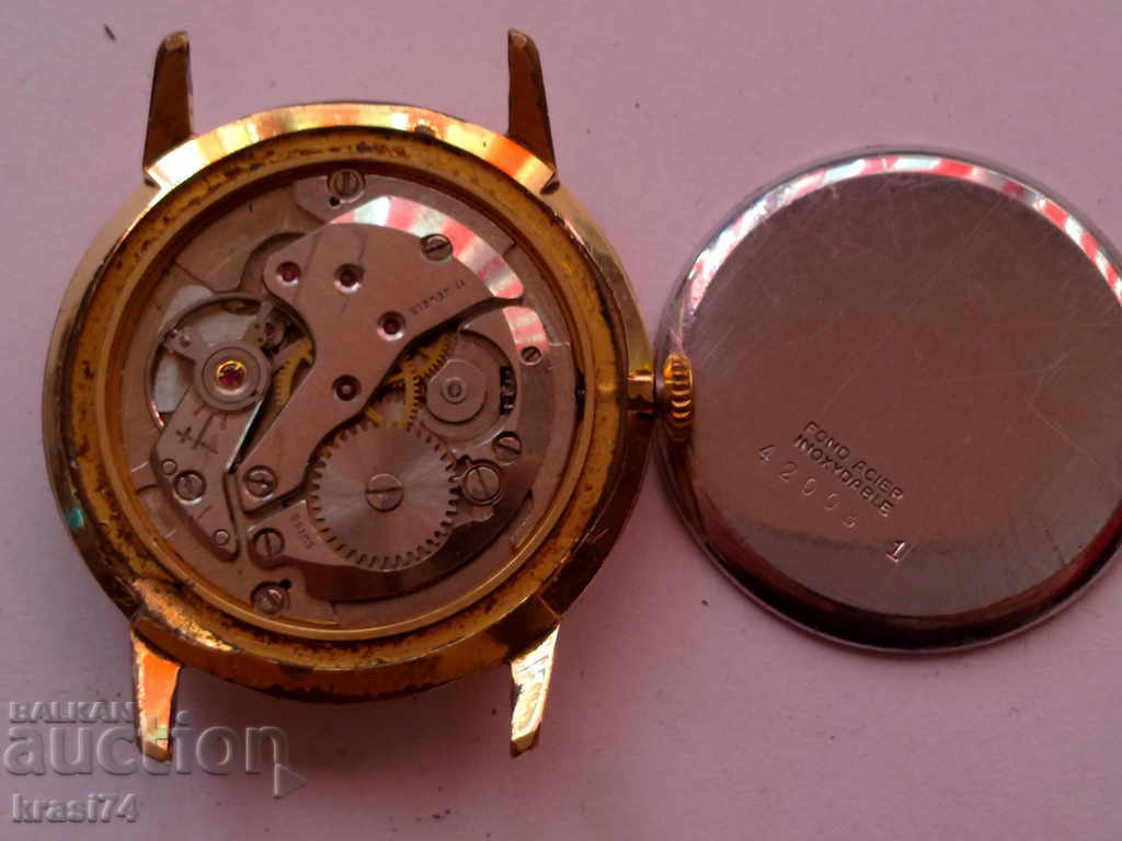 Gold watch Creation with price 35.00 BGN | € 17.90 Gold watch Creation with price 35.00 BGN | € 17.90