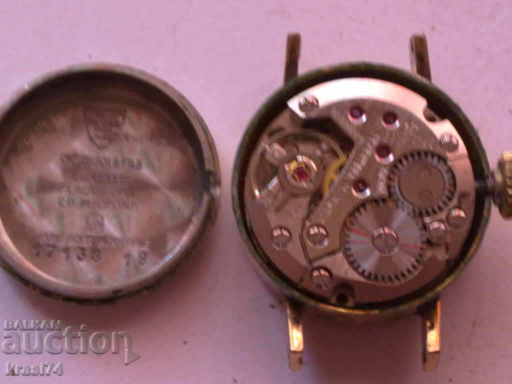 Gilded Tissot watch with price 25.00 BGN | € 12.78 Gilded Tissot watch with price 25.00 BGN | € 12.78