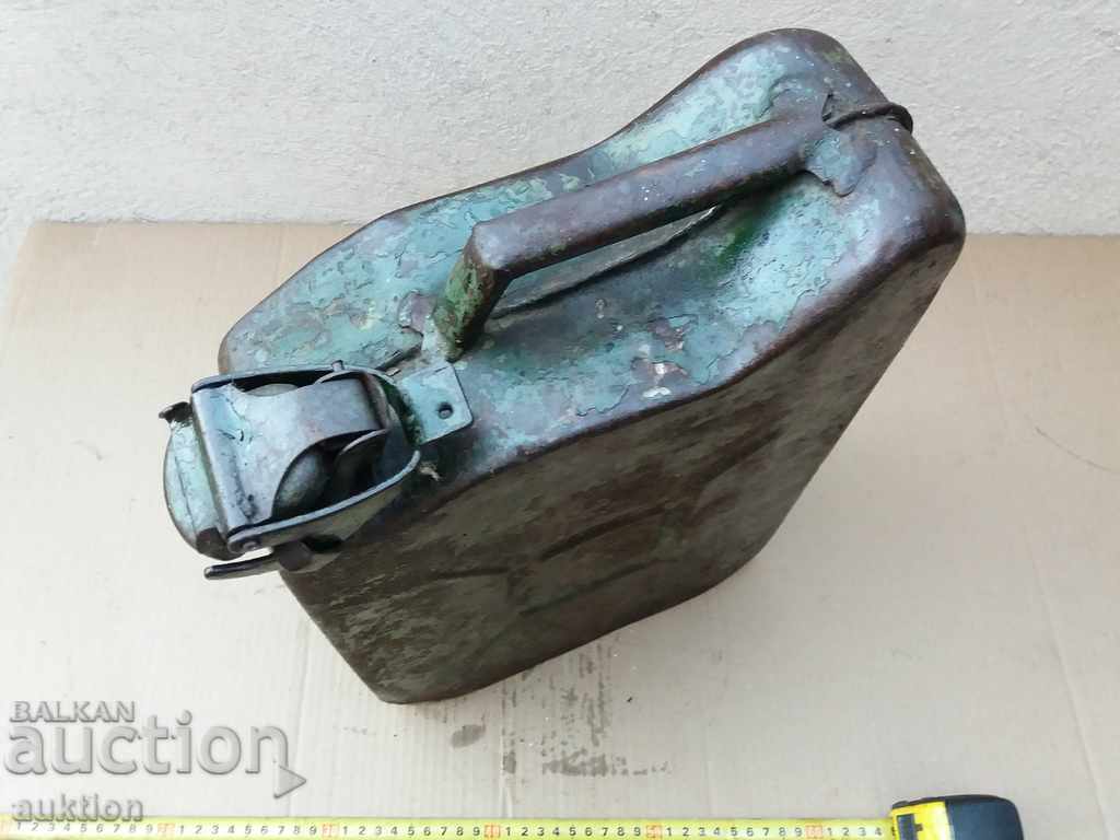 Auction  MILITARY TUBE FOR FUEL - 10 LITERS