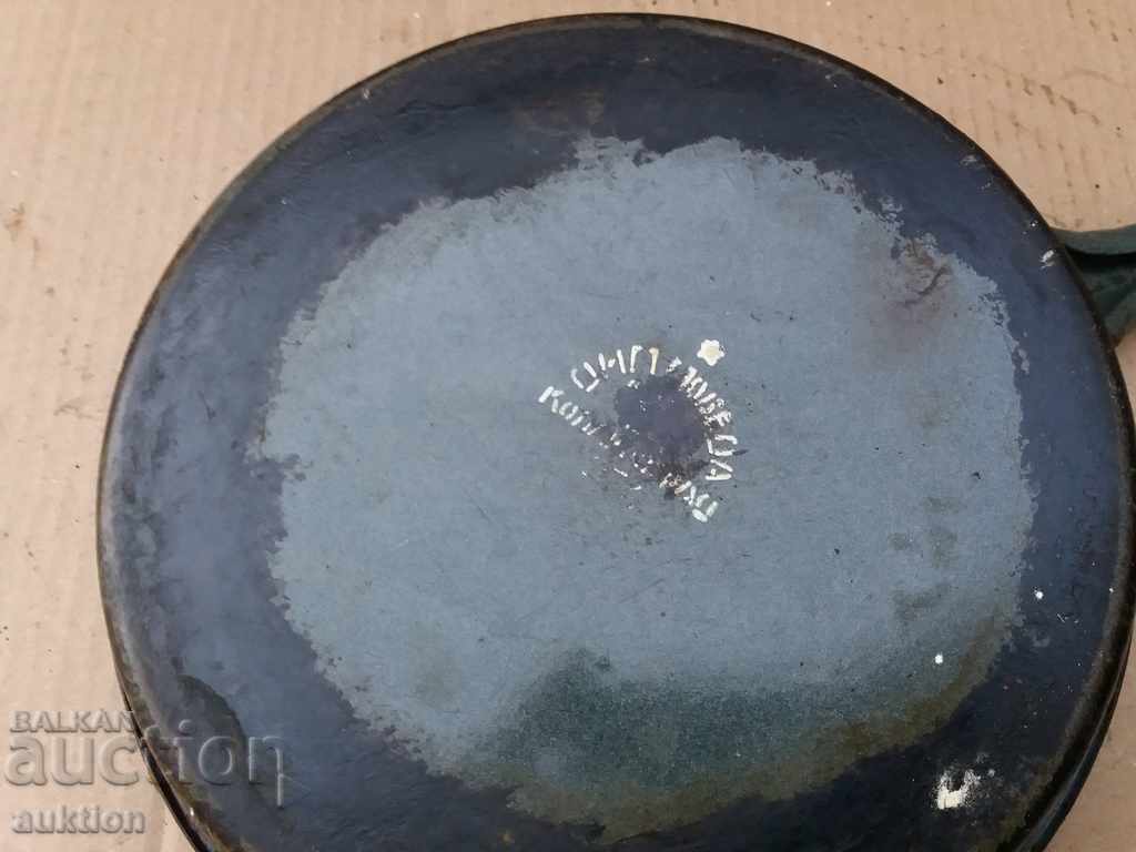 ENAMELED SOC. PAN WITH MARKING - 7 ENAMELED SOC. PAN WITH MARKING - 7