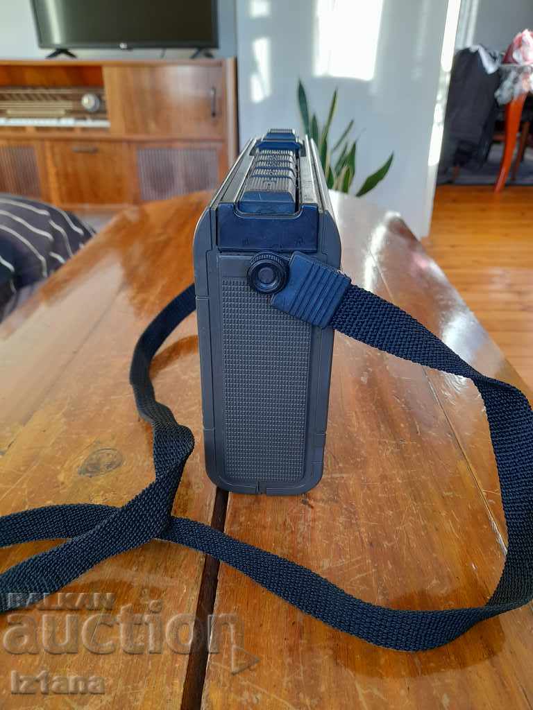 Delivery of Old cassette player PHILIPS, Philips