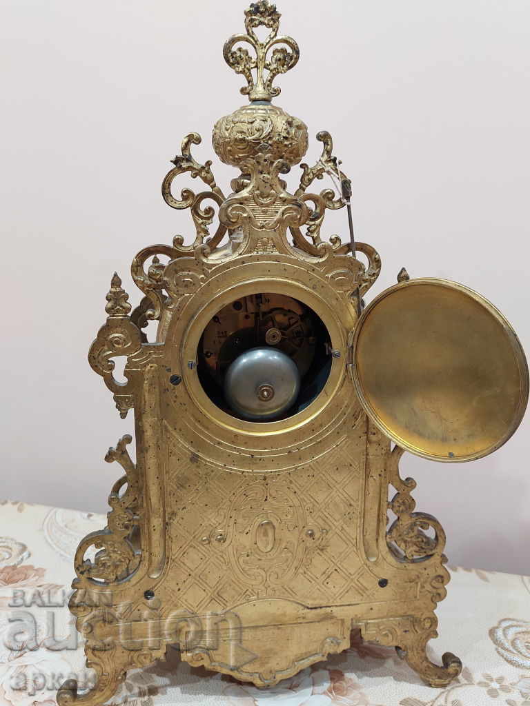 Delivery of bronze fireplace clock Delivery of bronze fireplace clock