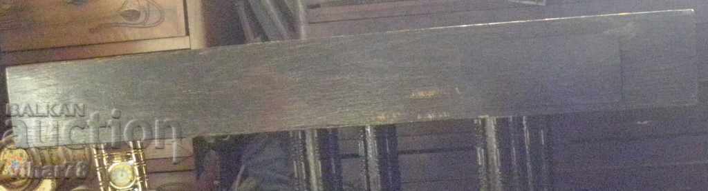 Доставка на СТАРА МАЛКА МАСА ЗА ПОКЕР С ЧЕТИРИ ЧЕКМЕДЖЕТА