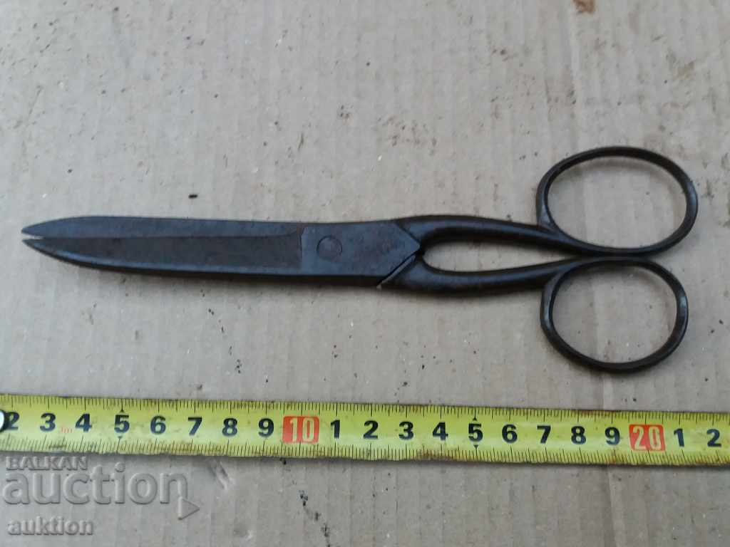 Auction forged interesting Revival scissors - distorted for aba Auction forged interesting Revival scissors - distorted for aba