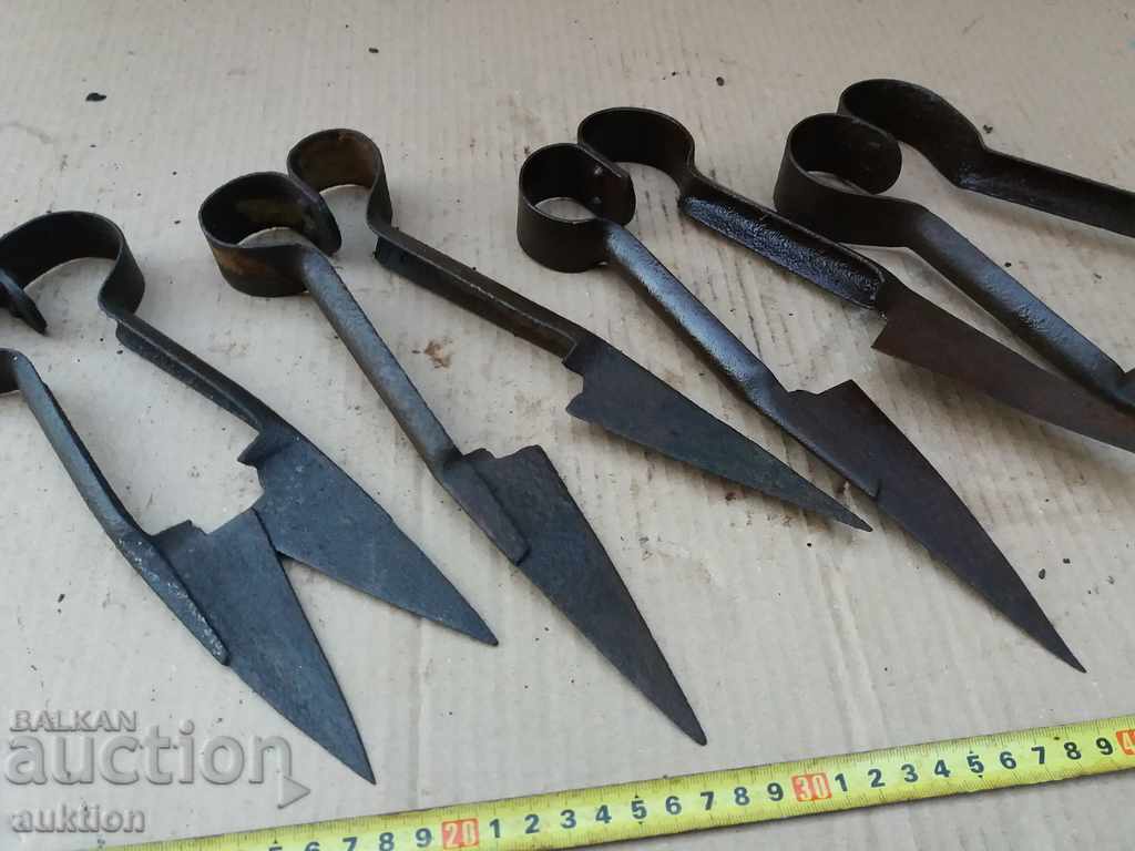 Доставка на комплект от 4 ри ковани ножица за стригане на овце Доставка на комплект от 4 ри ковани ножица за стригане на овце