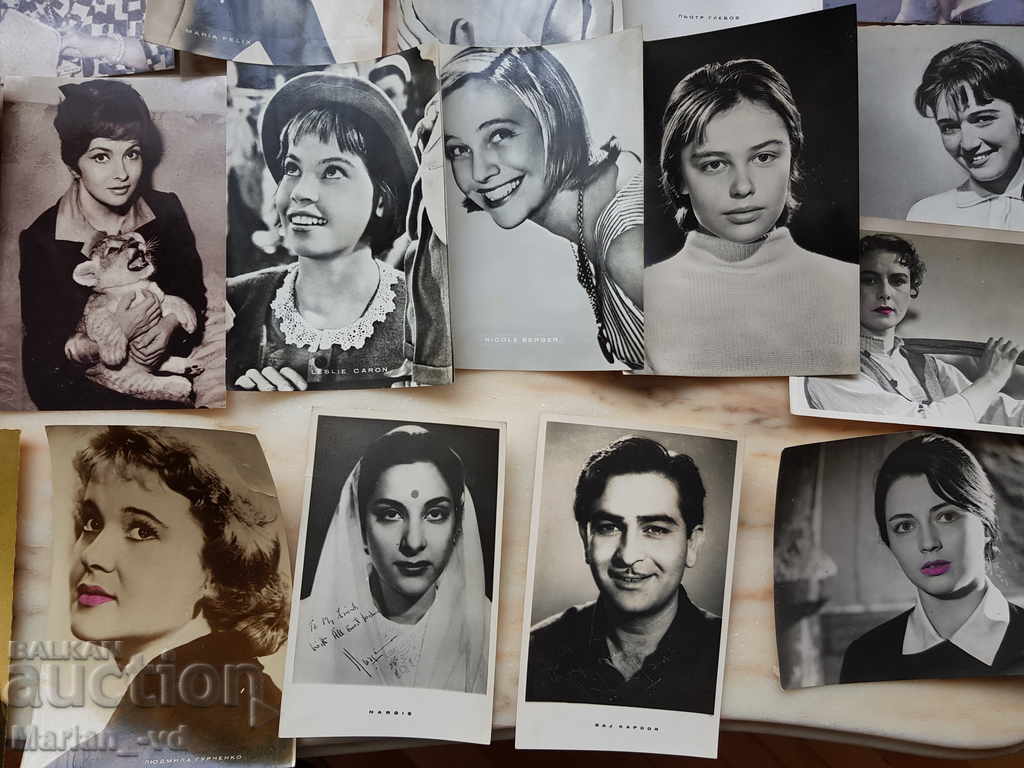 Delivery of Old cards of singers and actors from the 60s - 50 pieces Delivery of Old cards of singers and actors from the 60s - 50 pieces