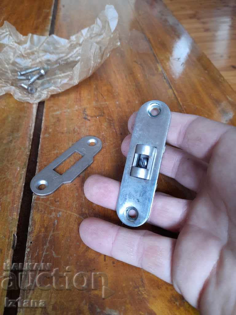 Delivery of Old lock, lock Delivery of Old lock, lock