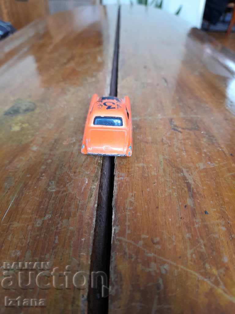 Delivery of Old car, trolley