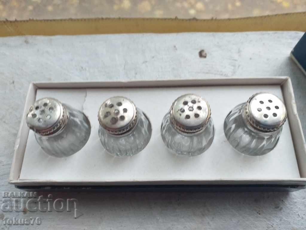 Cardeilhag Chistoffel Collectible small crystal salt shakers with price 250.00 BGN | € 127.82 Cardeilhag Chistoffel Collectible small crystal salt shakers with price 250.00 BGN | € 127.82