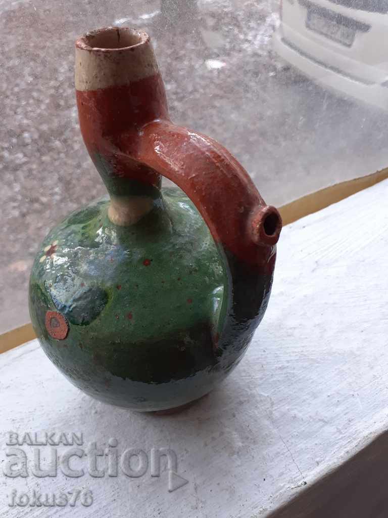 Delivery of Old pitcher pottery Delivery of Old pitcher pottery