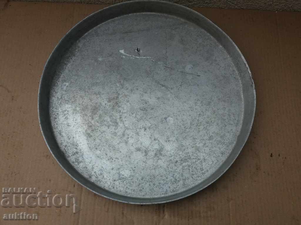 OLD ALUMINUM TRAY FOR BAKLAVA AND SWEET PIE with price 6.99 BGN | € 3.57 OLD ALUMINUM TRAY FOR BAKLAVA AND SWEET PIE with price 6.99 BGN | € 3.57