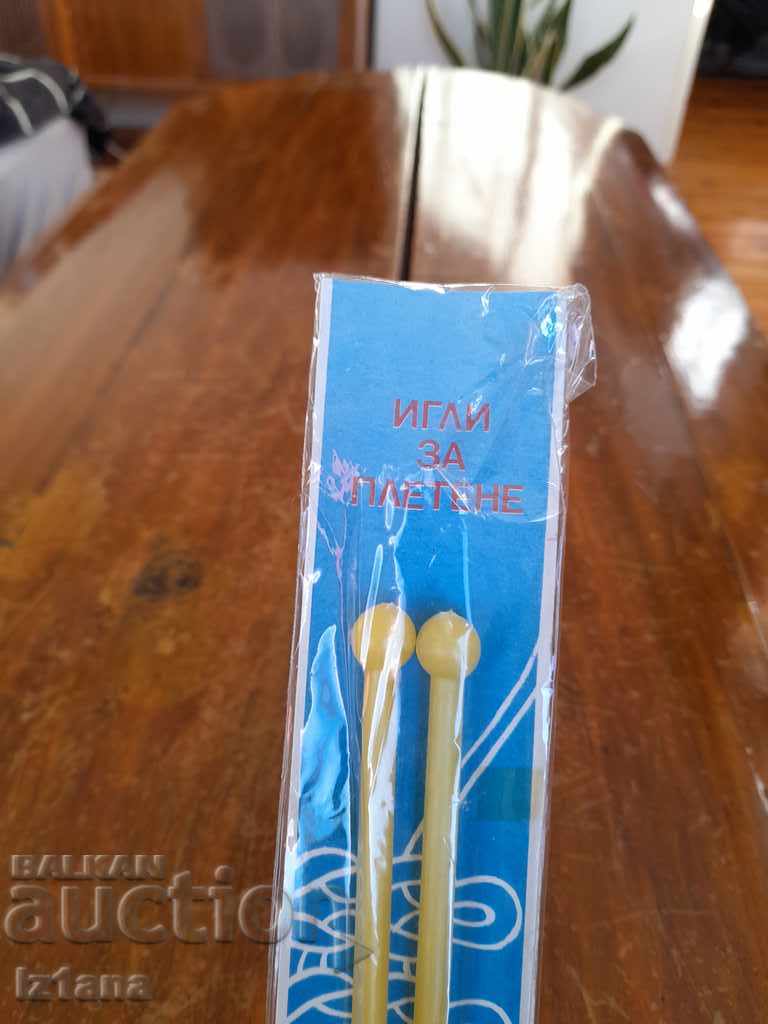 Old knitting needles with price 20.00 BGN | € 10.23 Old knitting needles with price 20.00 BGN | € 10.23
