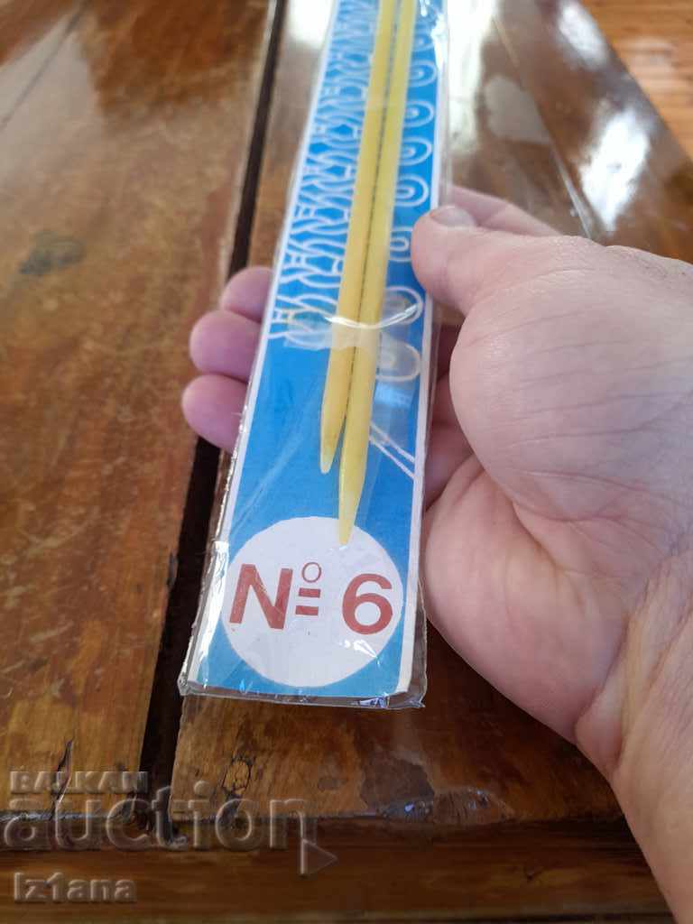 Auction Old knitting needles Auction Old knitting needles