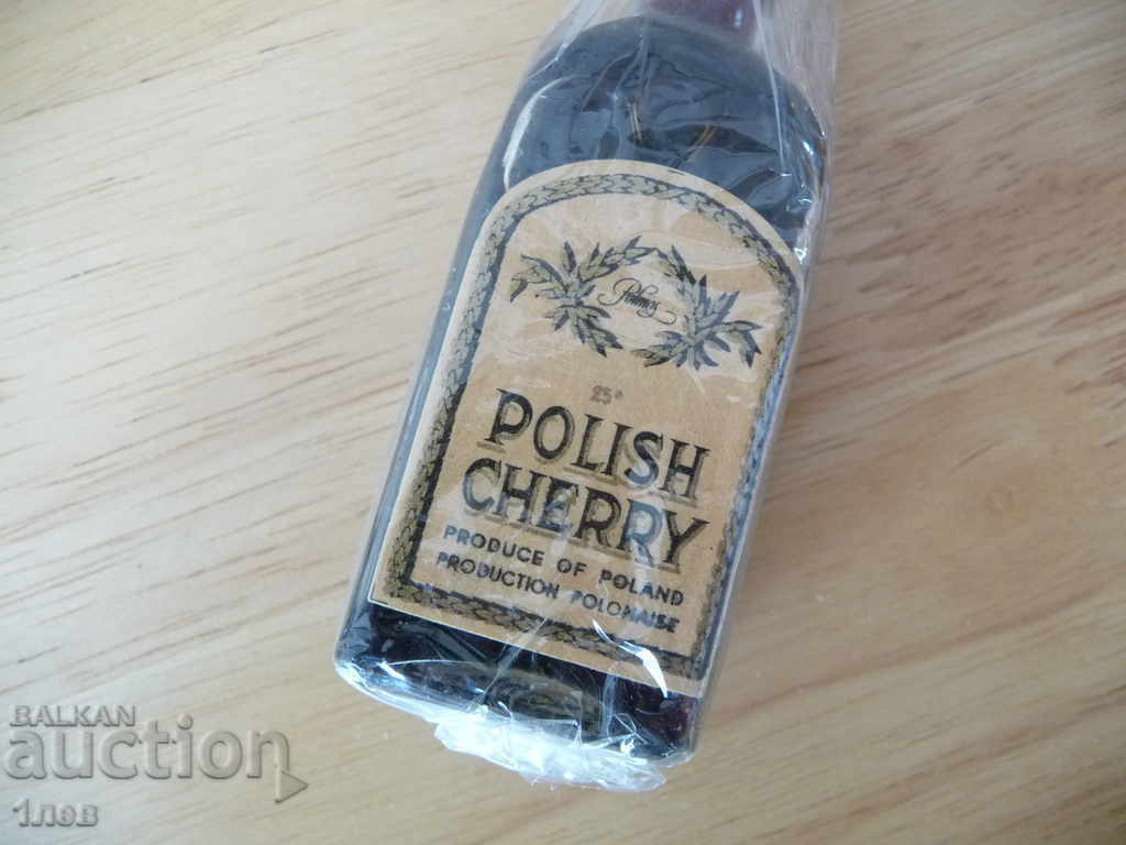 Livrarea Sticlă mică de lichior din Polonia cireșe în miniatură Polish Cherry