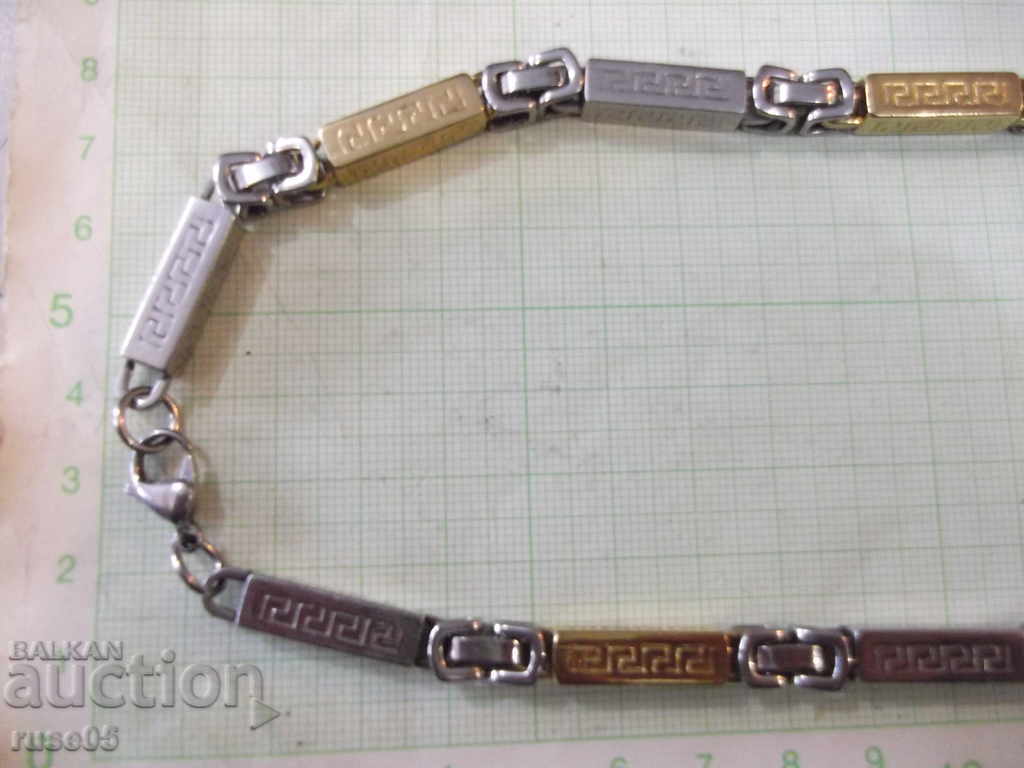 Chain metal two-tone imitation jewelry with price 30.00 BGN | € 15.34 Chain metal two-tone imitation jewelry with price 30.00 BGN | € 15.34