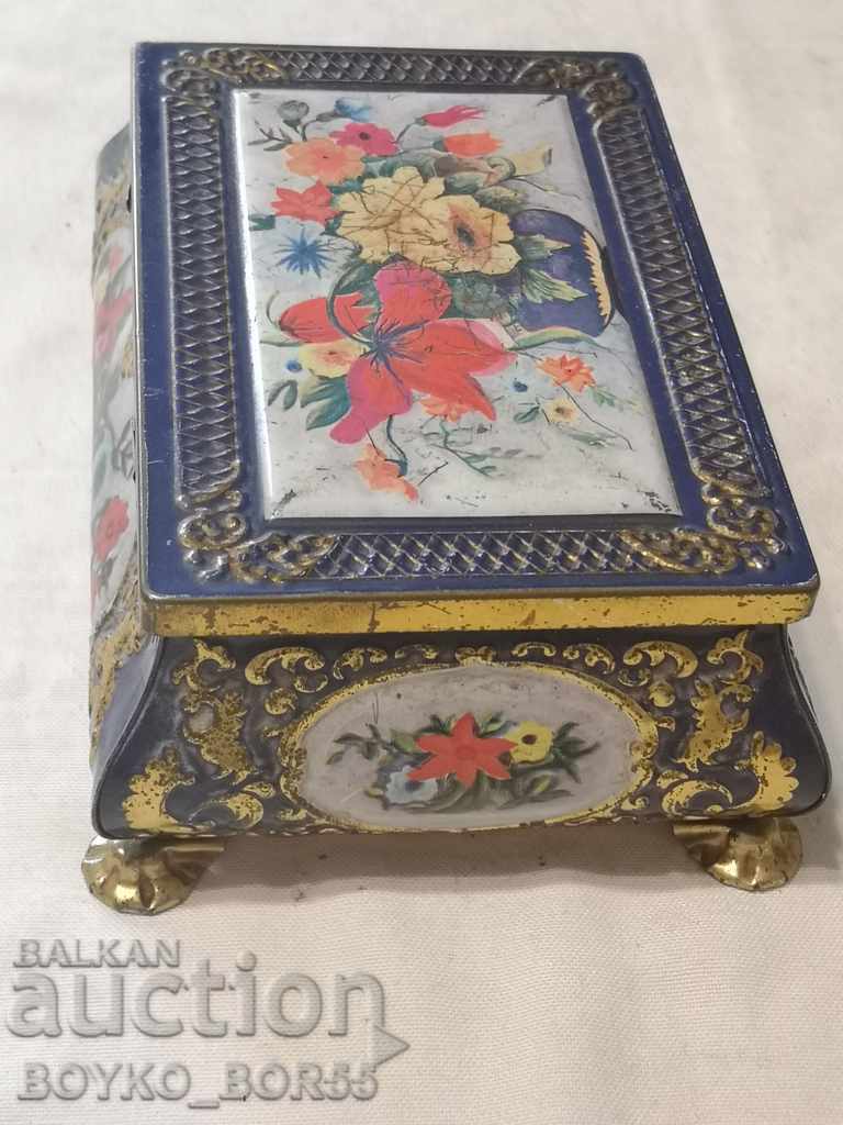 Cutie de bijuterii antice cu preț 28.00 BGN | € 14.32