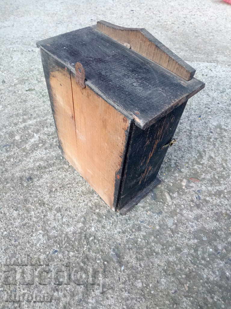 An old alarm box - 5 An old alarm box - 5