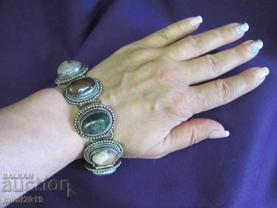 Auction Vintage Women's Bracelet Natural Stones Auction Vintage Women's Bracelet Natural Stones