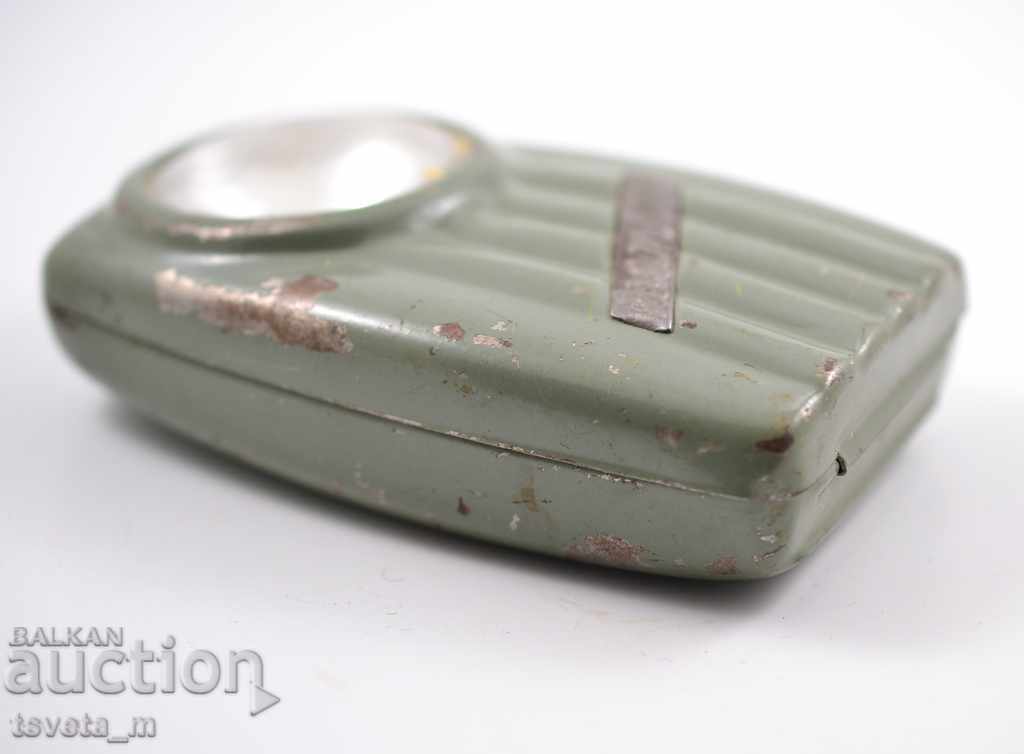 Delivery of Signal lantern with white light LIGHT