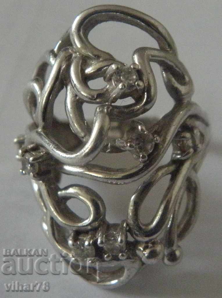 Ασημένιο δαχτυλίδι Ασημένιο δαχτυλίδι