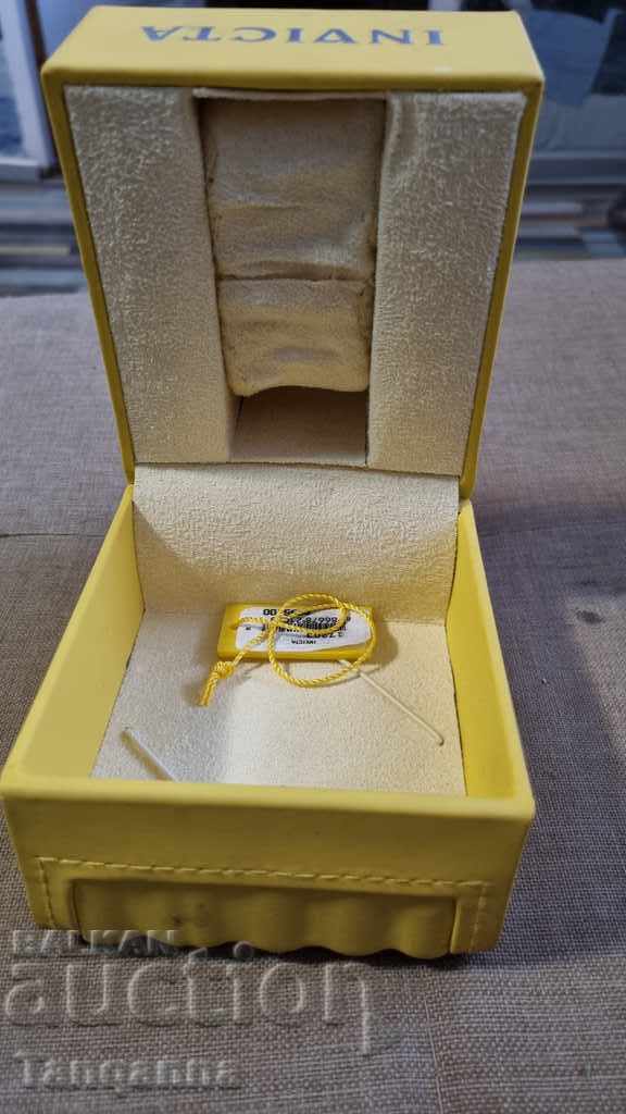 Delivery of A watch case Delivery of A watch case