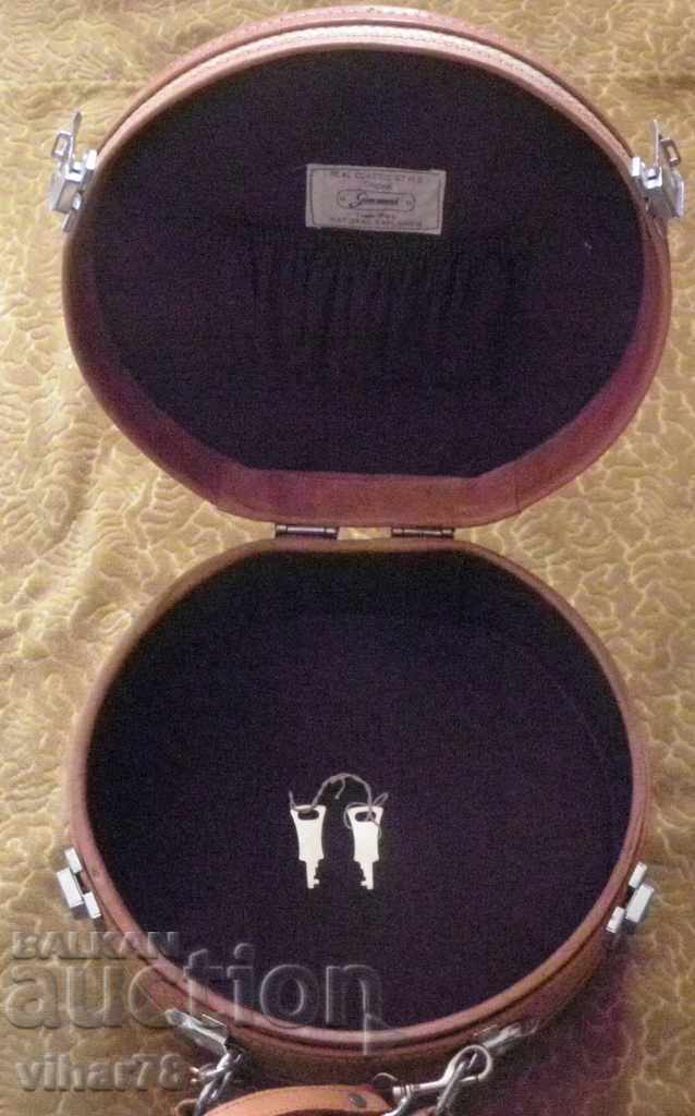 Παράδοση γυναικεία τσάντα-βαλίτσα-Givanni Παράδοση γυναικεία τσάντα-βαλίτσα-Givanni