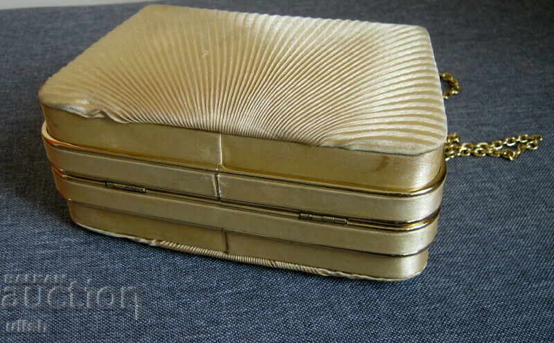 Доставка на Стара деко плисирана дамска чанта за рамо с синджир Доставка на Стара деко плисирана дамска чанта за рамо с синджир