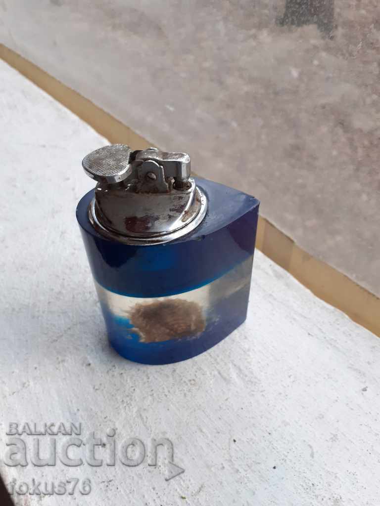 Desk lighter with price 29.00 BGN | € 14.83 Desk lighter with price 29.00 BGN | € 14.83