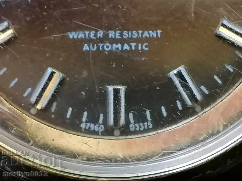 Auction Wristwatch TIMEX gilding 20 mick WORKS Auction Wristwatch TIMEX gilding 20 mick WORKS