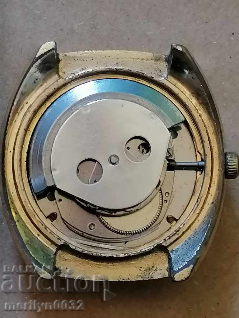 Wristwatch TIMEX gilding 20 mick WORKS - 7 Wristwatch TIMEX gilding 20 mick WORKS - 7