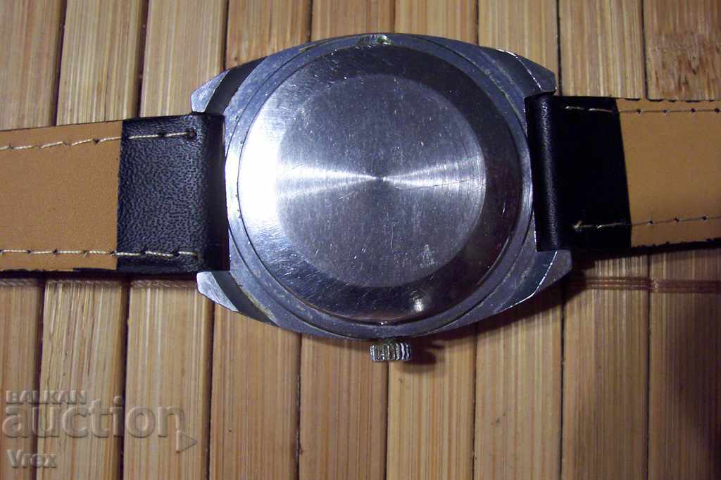 Auction  Mechanical men's watch RAKETA / RAKETA