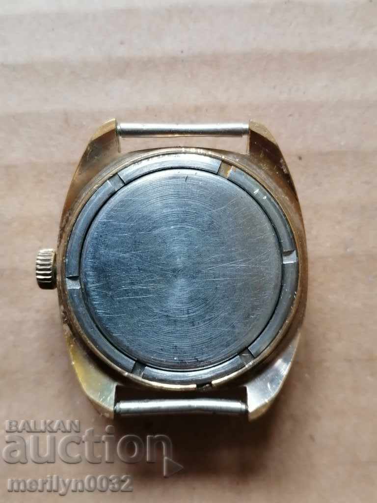 Wristwatch Rocket gilding 5 mick WORKS with price 89.00 BGN | € 45.50 Wristwatch Rocket gilding 5 mick WORKS with price 89.00 BGN | € 45.50