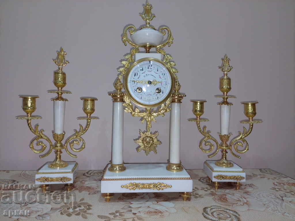 Ceas de șemineu francez - sfârșitul secolului al XIX-lea cu sfeșnice