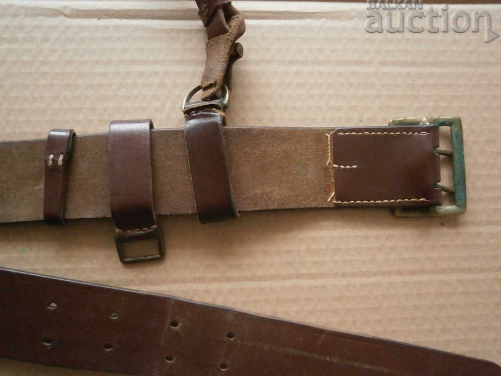 Delivery of dark red officer's belt with protuberance Delivery of dark red officer's belt with protuberance
