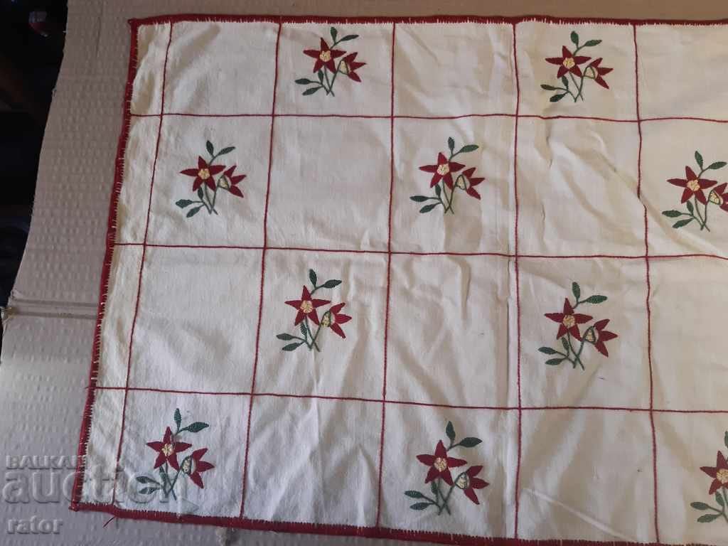 Hand embroidered carpets, tablecloths. Hand stitched - 6 Hand embroidered carpets, tablecloths. Hand stitched - 6