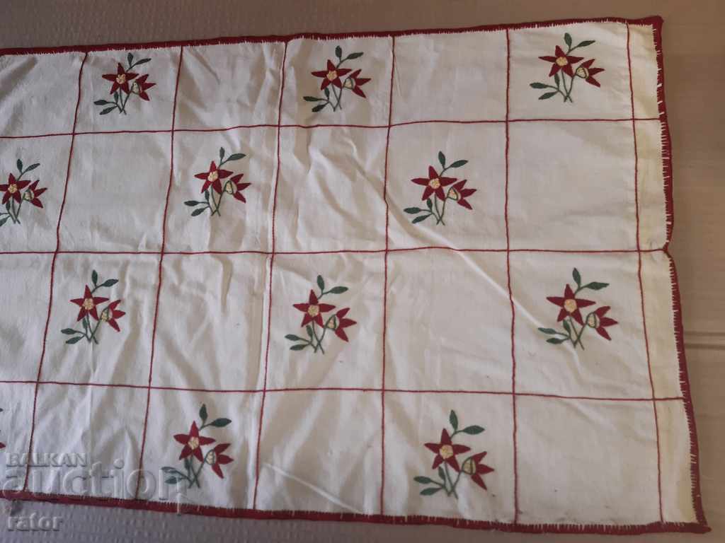 Hand embroidered carpets, tablecloths. Hand stitched - 7 Hand embroidered carpets, tablecloths. Hand stitched - 7