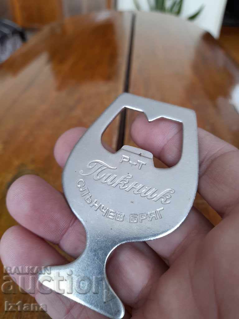 Auction  Old opener restaurant Picnic Sunny Beach