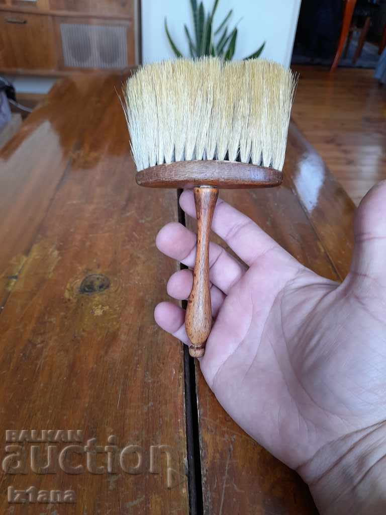 Old hairdressing brush with price 20.00 BGN | € 10.23 Old hairdressing brush with price 20.00 BGN | € 10.23