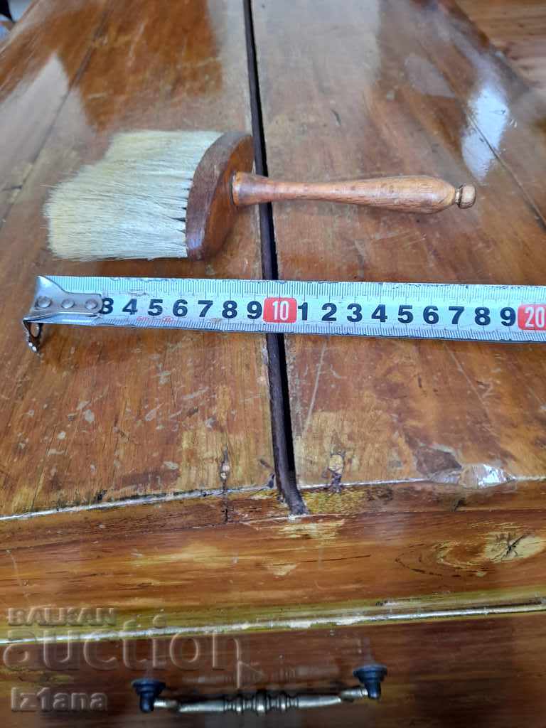 Old hairdressing brush - 5 Old hairdressing brush - 5