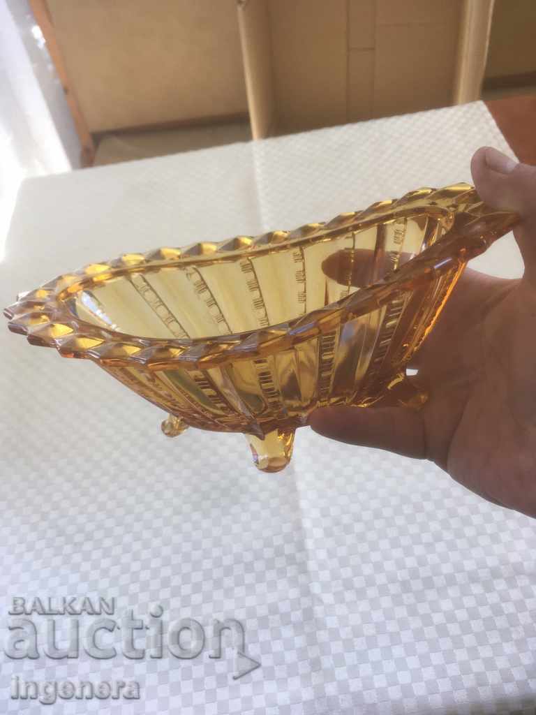 BOWL FRUIT BREAKFAST SALATIER GLASS BEAUTIFUL COURT FROM THE 60'S with price 38.00 BGN | € 19.43 BOWL FRUIT BREAKFAST SALATIER GLASS BEAUTIFUL COURT FROM THE 60'S with price 38.00 BGN | € 19.43