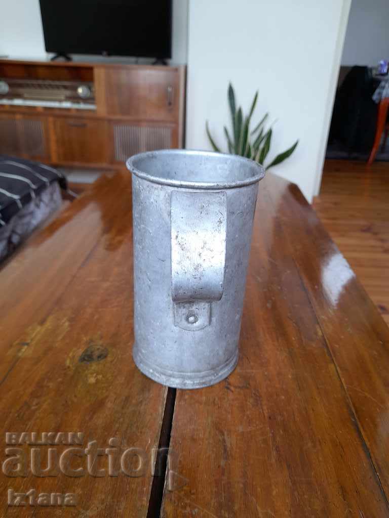 Delivery of An old measure, a measure for liquids Delivery of An old measure, a measure for liquids